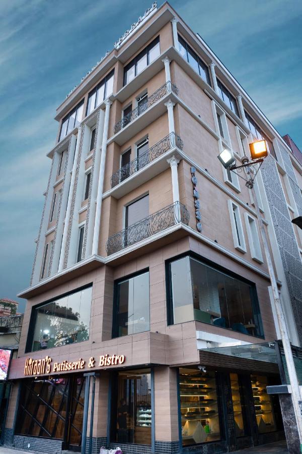 Hotel Poiisse Kalkuta Zewnętrze zdjęcie